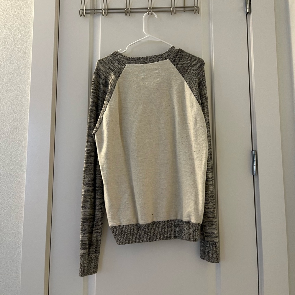 Mossimo Sweater - Picture 2 of 4